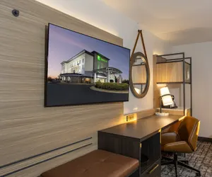 Photo 3 - Holiday Inn Anderson by IHG