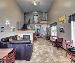 Photo 4 - Days Inn by Wyndham Lolo / Missoula Area