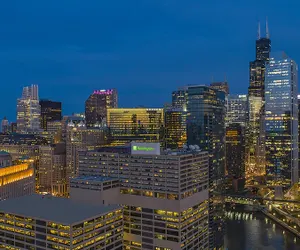 Photo 2 - Holiday Inn Chicago Dwtn - The Mart by IHG