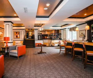 Photo 4 - The Dunhill Hotel
