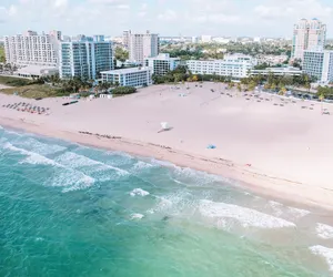 Photo 2 - B Ocean Resort Fort Lauderdale Beach