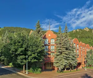 Photo 2 - The St. Regis Aspen Resort