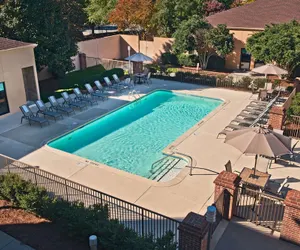 Photo 2 - Sonesta Select Raleigh Durham Airport Morrisville