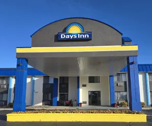 Photo 2 - Days Inn by Wyndham Portage/Cascade Mountain area