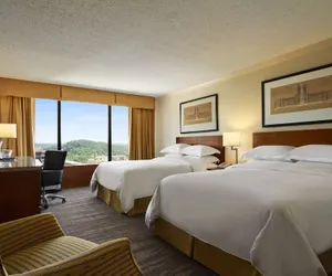 Photo 5 - Hilton Knoxville