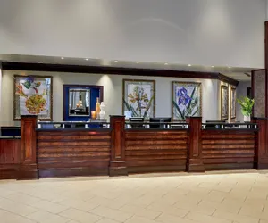 Photo 5 - Renaissance Mobile Riverview Plaza Hotel