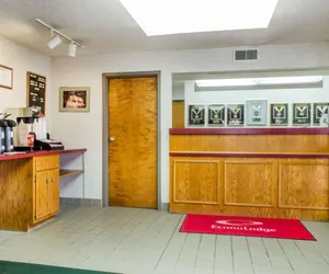 Photo 4 - Econo Lodge Mifflintown