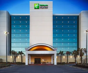 Photo 2 - Holiday Inn Express Hotel & Suites Va Beach Oceanfront, an IHG Hotel