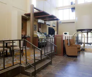 Photo 2 - Wyndham Midland Downtown