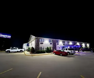 Photo 2 - American Inn Cedar Rapids South