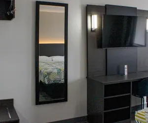 Photo 4 - Motel 6 Round Rock, TX