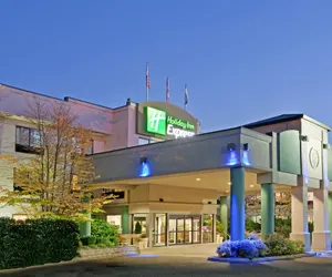 Photo 2 - Holiday Inn Express Bellingham by IHG