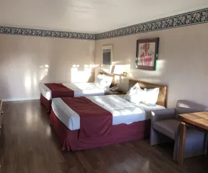 Photo 4 - Travelodge by Wyndham Mackinaw City