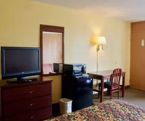 Photo 5 - Rodeway Inn