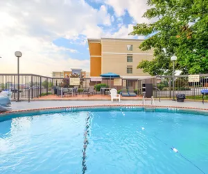 Photo 2 - Hampton Inn St. Louis/Westport