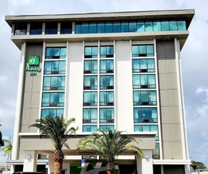 Photo 2 - Holiday Inn Miami - International Airport, an IHG Hotel