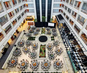 Photo 4 - Embassy Suites by Hilton Atlanta Buckhead