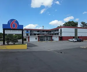 Photo 2 - Motel 6 Raleigh, NC – Downtown South