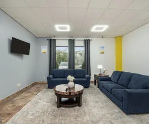 Photo 3 - Days Inn & Suites by Wyndham Mt Pleasant