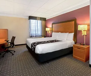 Photo 5 - La Quinta Inn & Suites by Wyndham Tacoma - Seattle