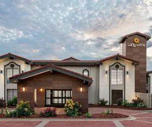 Photo 2 - La Quinta Inn by Wyndham Columbus Airport Area