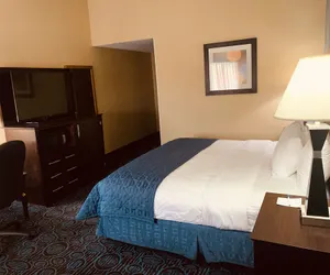 Photo 5 - Regency Inn & Suites New London, Mystic