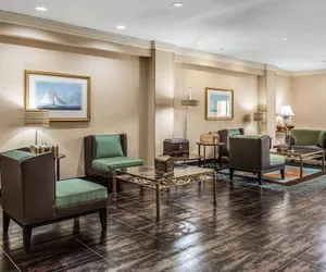 Photo 3 - Regency Inn & Suites New London, Mystic