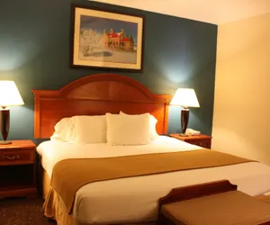 Photo 3 - Holiday Inn Express Mackinaw City, an IHG Hotel