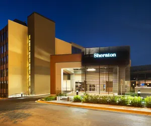 Photo 2 - Sheraton Bloomington Hotel