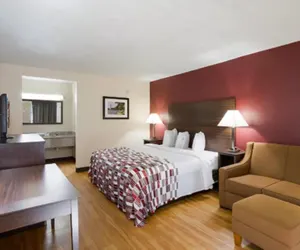 Photo 4 - Horizon Inn & Suites