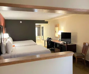 Photo 4 - Crossroads Hotel and Event Center