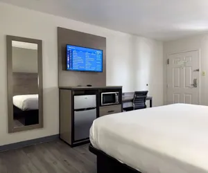 Photo 5 - Americas Best Value Inn Austin University