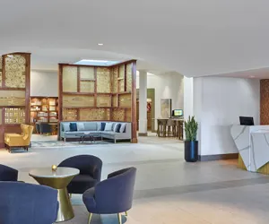 Photo 3 - Sheraton Portland Airport Hotel