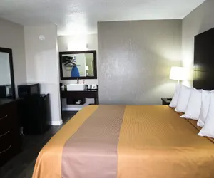 Photo 3 - Days Inn by Wyndham Moulton