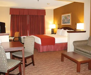 Photo 5 - Auburn Place Hotel & Suites - Paducah