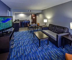 Photo 3 - Holiday Inn Cleveland Northeast - Mentor by IHG