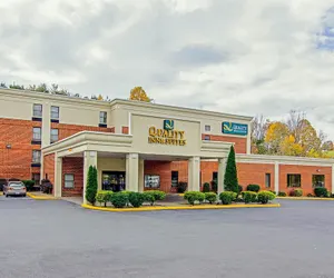 Photo 2 - Quality Inn & Suites Lexington near I-64 and I-81