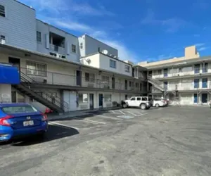 Photo 2 - Motel 6 San Francisco, CA - Lombard Street