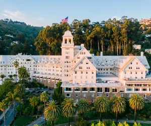 Photo 2 - Claremont Resort & Club