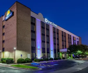 Photo 2 - Days Inn by Wyndham Amarillo East