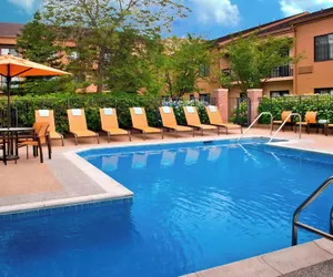 Photo 2 - Sonesta Select Newport Middletown
