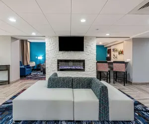 Photo 3 - Comfort Inn Chicago Schaumburg - O'Hare Airport