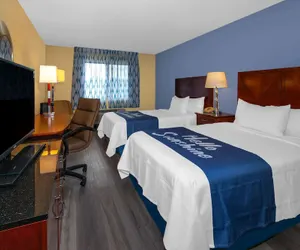 Photo 5 - Days Inn by Wyndham Milan Sandusky South