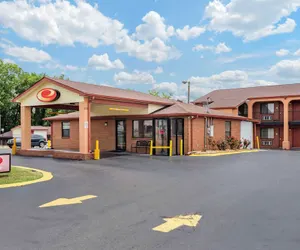 Photo 2 - Econo Lodge Nashville North