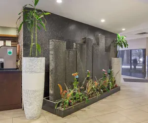 Photo 4 - Radisson Hotel Southfield-Detroit