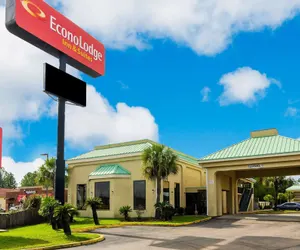 Photo 2 - Econo Lodge Inn & Suites