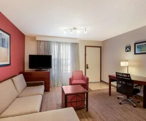 Photo 5 - SenS Suites Livermore, SureStay Collection by Best Western