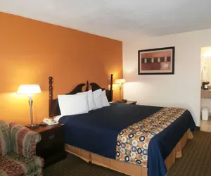 Photo 5 - Newnan Lodge