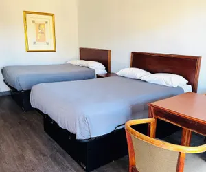 Photo 4 - Newnan Lodge