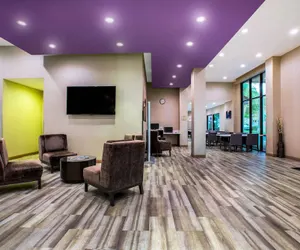 Photo 3 - La Quinta Inn & Suites by Wyndham Pomona